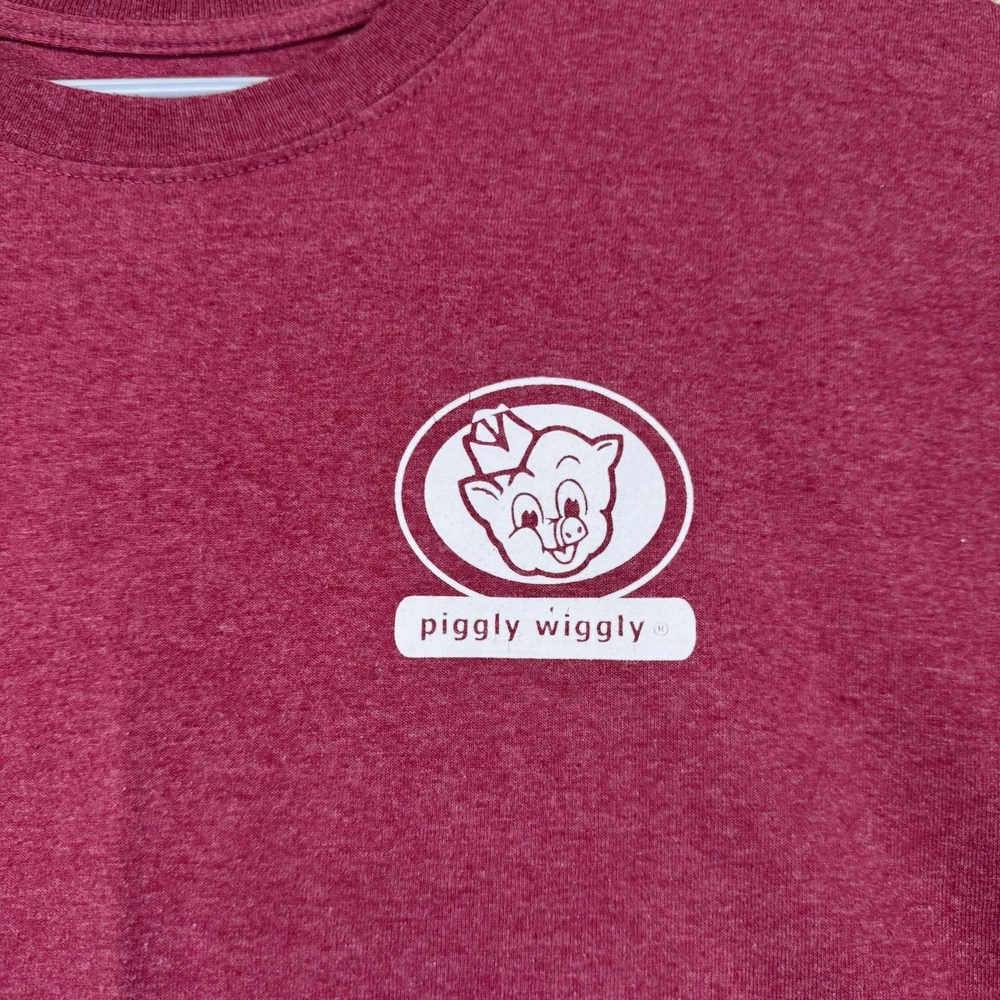 Piggly Wiggly Shirt Adult Size Large Red Pig Life Logo Southern Grocery Store - Picture 2 of 11